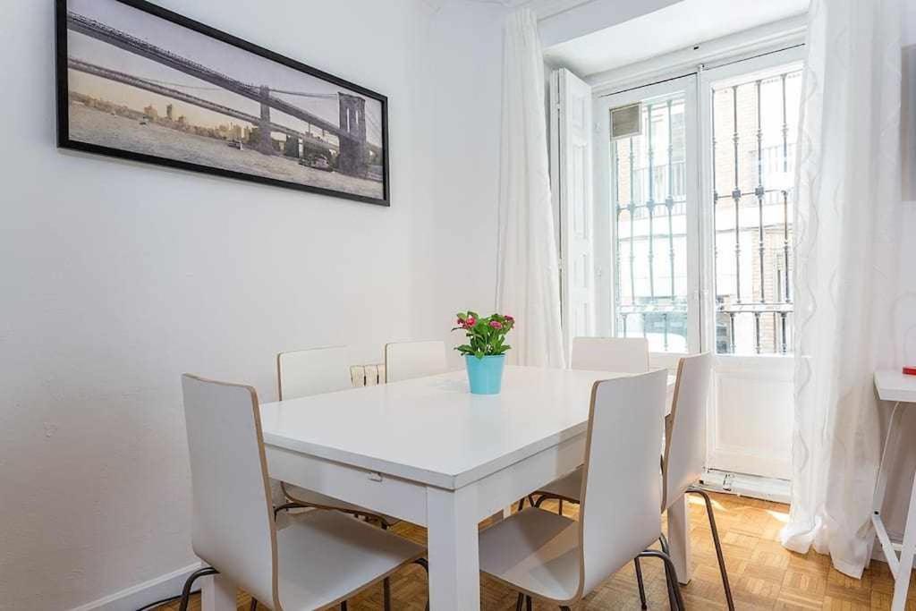 Апартаменты Apartamento Confortable En Atocha Мадрид Экстерьер фото