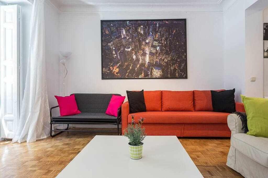 Апартаменты Apartamento Confortable En Atocha Мадрид Экстерьер фото